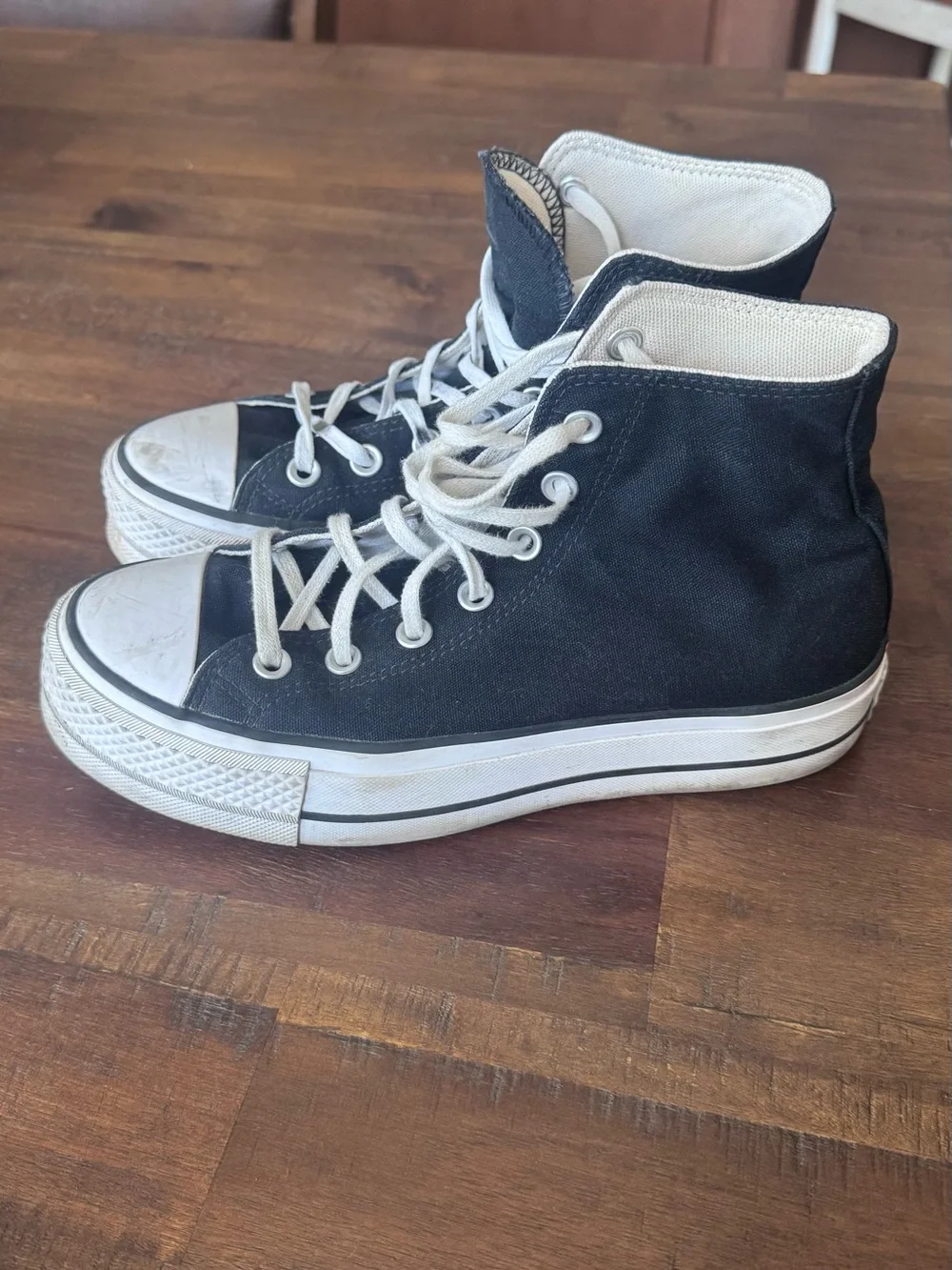 Converse All Stars Black & White platform High-Top Canvas Sneakers